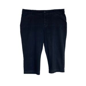 St.John’s Bay Black Cropped Capri Pants